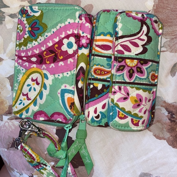 Vera Bradley Wallet/purse/wristlet/Lanyard - Picture 1 of 7